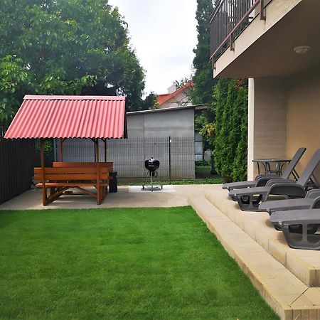 שיופוק Mandara Wellnes Apartmanok מראה חיצוני תמונה
