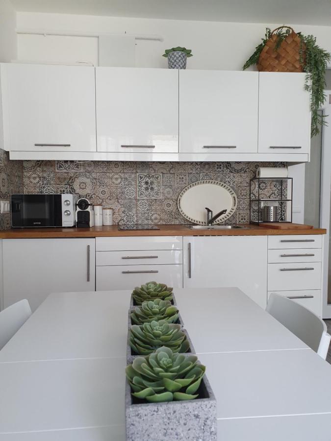 שיופוק Mandara Wellnes Apartmanok מראה חיצוני תמונה