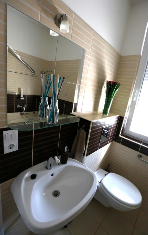 שיופוק Mandara Wellnes Apartmanok מראה חיצוני תמונה